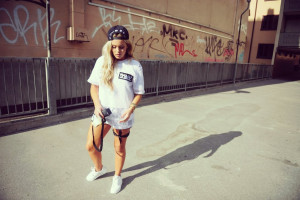 当解说遇上粉丝，“饭圈”文化如何影响英雄联盟的观赛体验